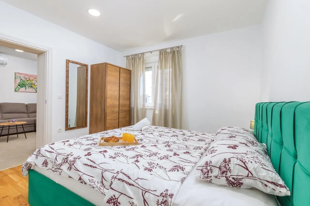 Apartment Lorilu Pula